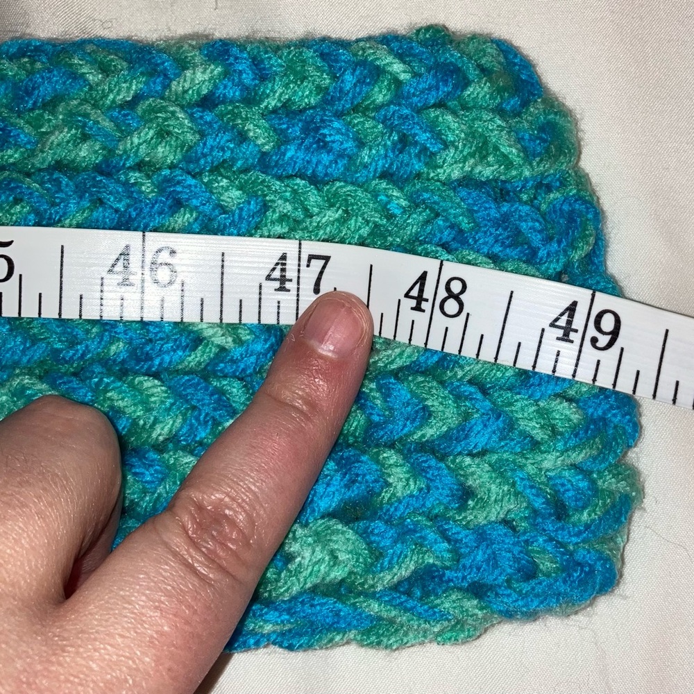 HANDMADE blue and green knit beanie hat and scarf set for adults - Picture 5 of 6